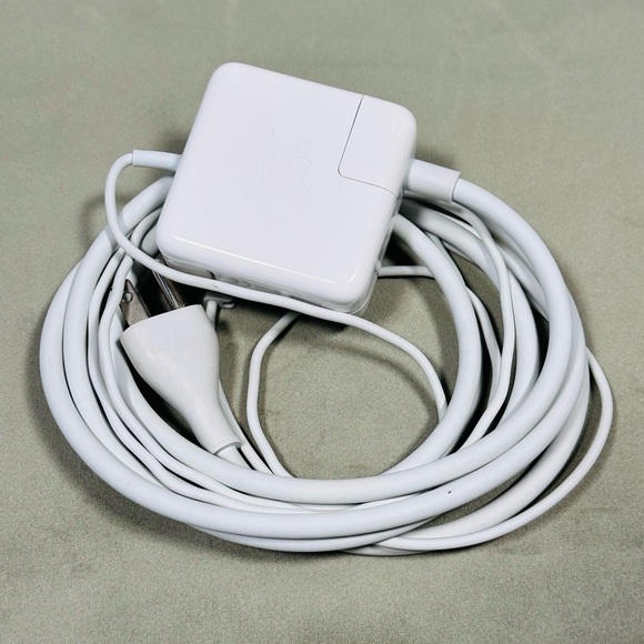Apple Magsafe 2 Power Adapter 45W Model A1436 For MacBook Air 2012-2017 - Picture 1 of 6